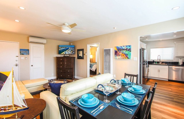 Steps to Beach and Bay with Garage Parking (compact car) & Air Conditioning!
