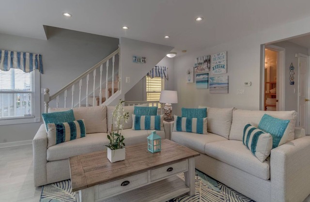 Steps to Beach Luxury 2 Bedroom, 2nd Floor Beach House with Ocean Views