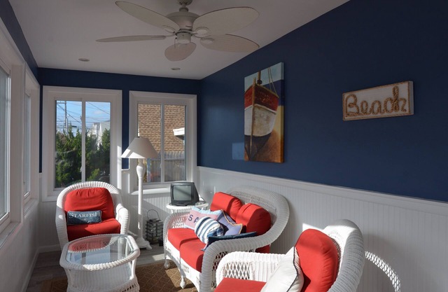 Steps to the Beach Ocean Block Downtown Dewey Beach Home Sleeps 14