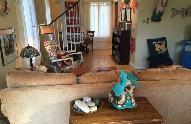 Steps To The Beach & 2 Blocks To Downtown Frankfort - Sleeps 6-8