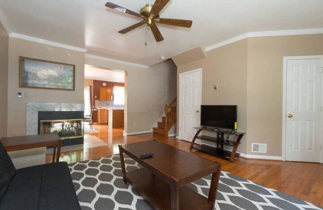Sterling Townhouse Sleeps a Bunch