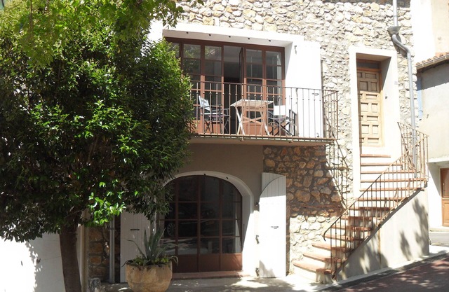 Stone Cottage with Roof Terrace near Mountains and Beaches.