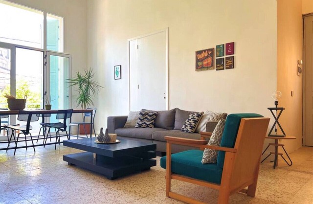 Stone Wall 2BR Apartment, 24/7 Power