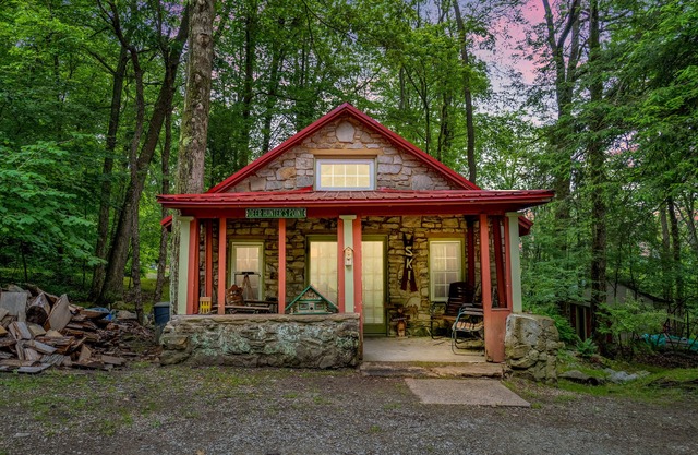 StoneCliff Seven Springs/Hidden Valley Cabin Rental