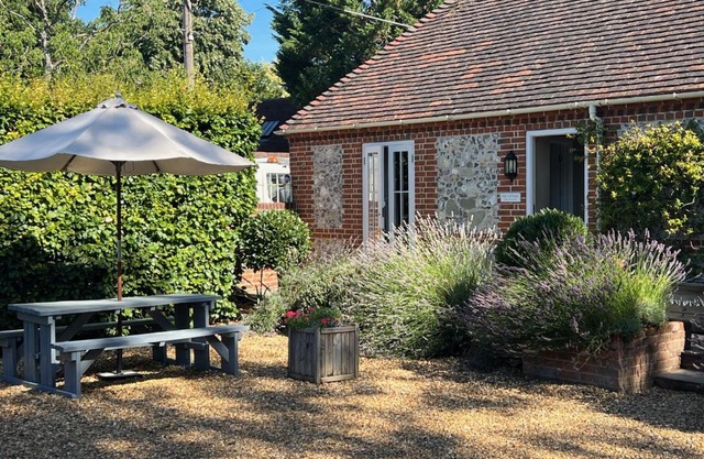Stonehenge Cottages