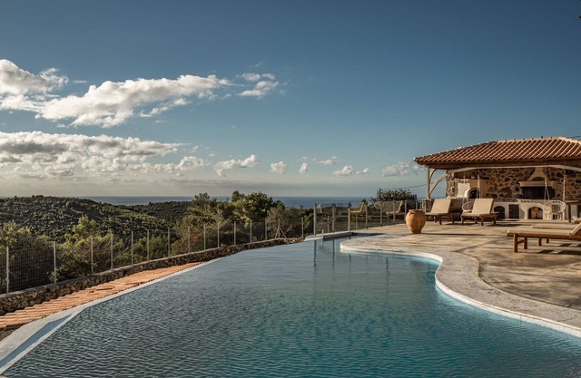 StoneMill Villa, Sumptuous Escape
