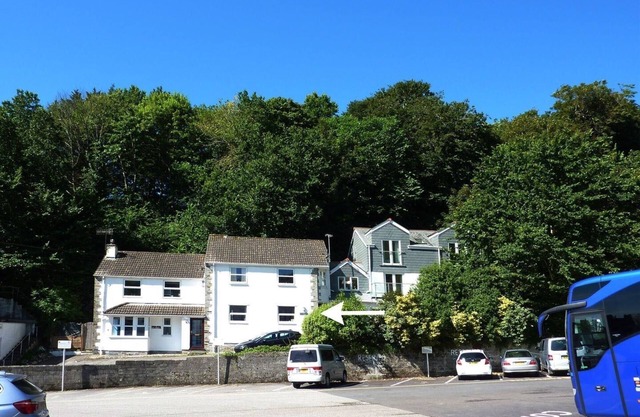 STONES THROW, family friendly, country holiday cottage in St Mawes
