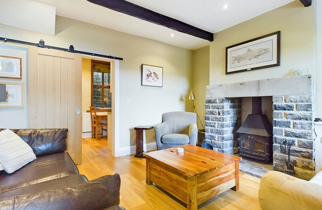 Stoneswood Cottage & Garden, Delph, Saddleworth