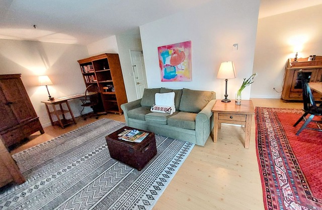 Stowe Village Hideaway▪︎Seasonal Rental▪︎Summr/Ski22-23▪︎Walk Evrywhre+Ski Shutl