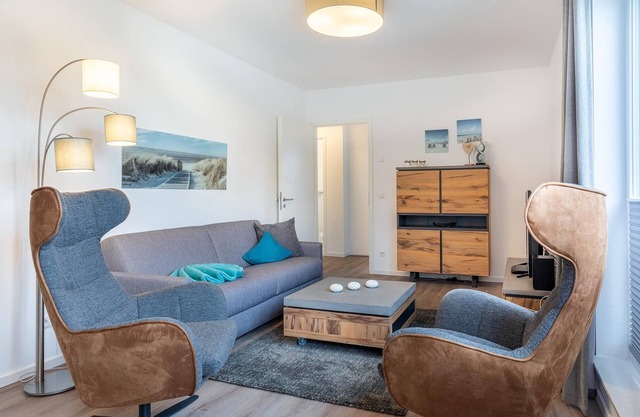 Strandnahes Familienapartment mit Toller, Sonniger Dachterrasse und Zwei Bädern