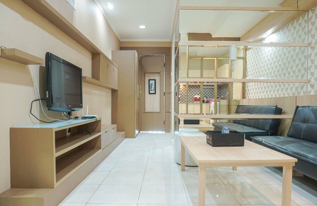 Strategic 1BR The Boulevard Apartment with Luxurious Design