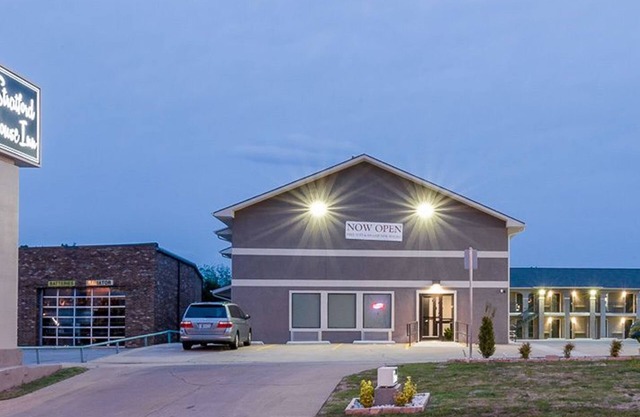 Stratford House Inns - Edmond