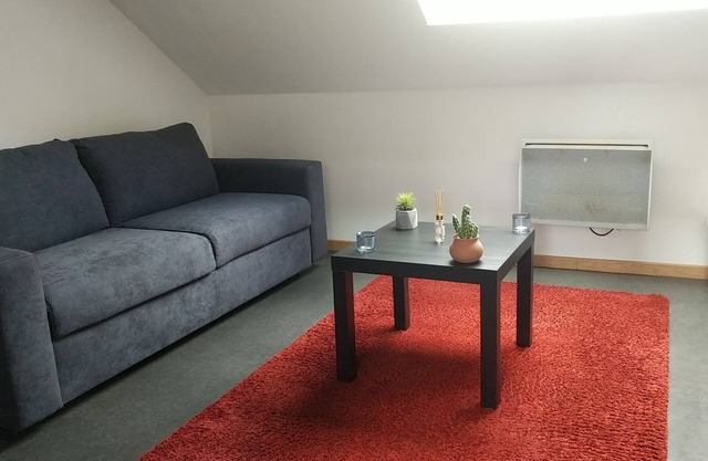Studio 20m2 near center and train station