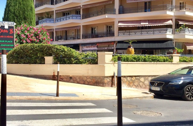 STUDIO 36 M2 - 1KM500 OF THE PALAIS FESTIVAL