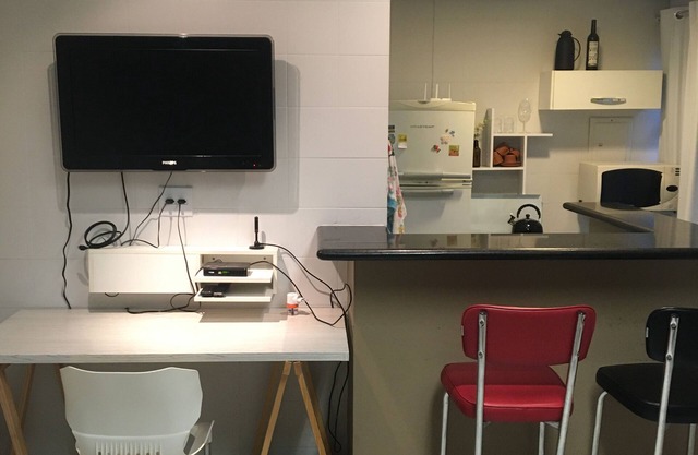 Studio 400m from Vila Madalena Metro Station