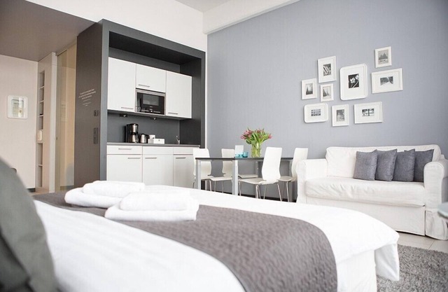 Studio 44, Apartment LIST - CENTRE, Wi-Fi, gym, BICYCLES, PITCH