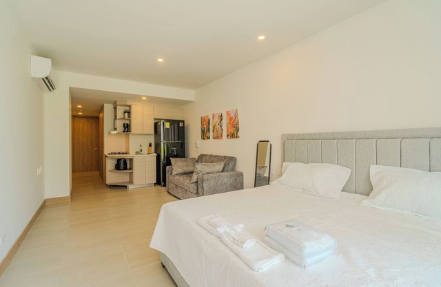 Studio apartment with private jacuzzi