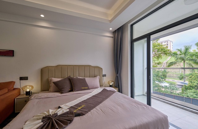 Studio apartment at Oasis Park.