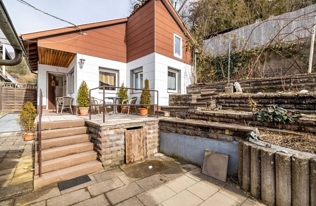 Studio Apartment 'Behrens-Reinke' with Private Terrace, Shared Garden and Wi-Fi