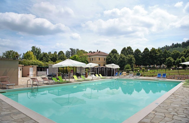Studio Apartment 'Dimora Il Feudo Apt 2' with Shared Pool, Wi-Fi and Air Conditioning