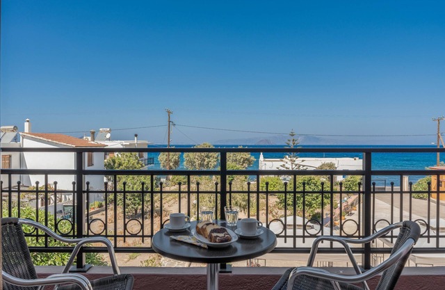 Studio Apartment 'Frantzis 4' with Sea View, Wi-Fi and Air Conditioning