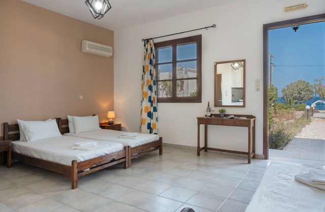 Studio Apartment 'Frantzis 1' with Sea View, Wi-Fi and Air Conditioning