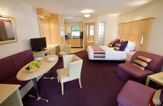 Studio Apartment | Lakeside Resort | Sleeps 2