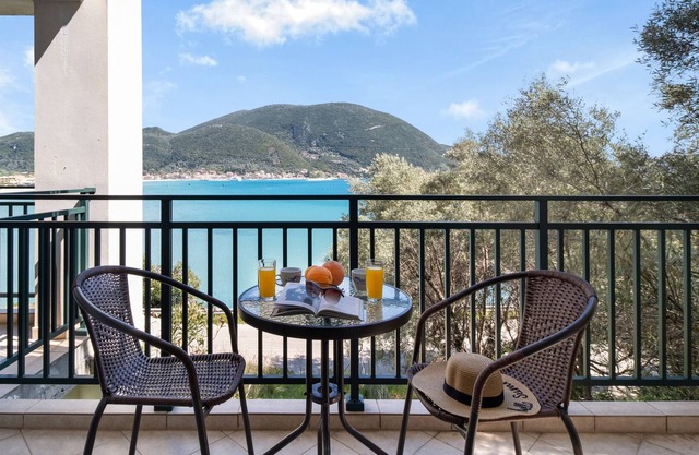 Studio Apartment "Smart Lilly Studio 3" with Balcony, A/C & Wi-Fi