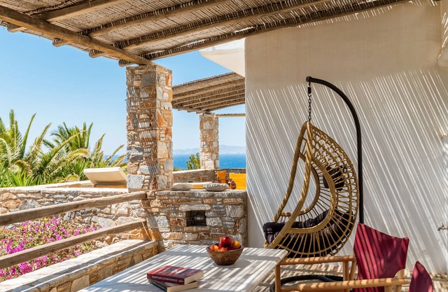 Studio Apartment 'Suite No 1' with Sea View, Wi-Fi and Air Conditioning