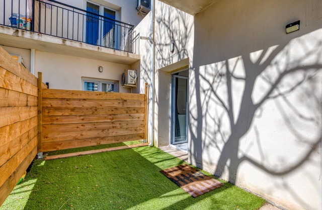Studio Apartment ' with Shared Garden