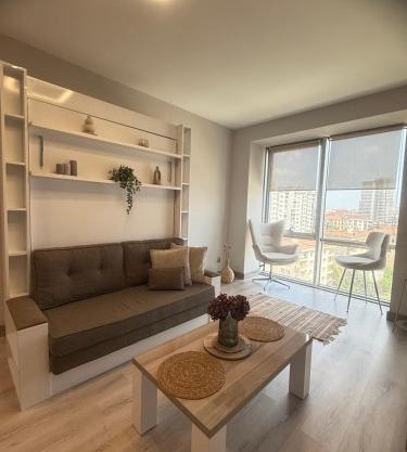 studio apt 5 min by walk to metrobus