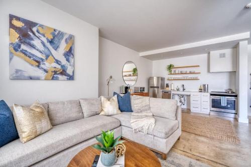 Studio Bliss Dual-Queen Stay in Vibrant Alberta