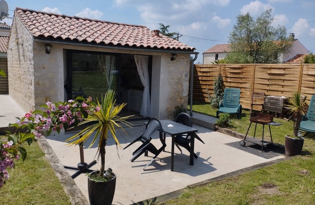 Studio Bucolique 8 min from the beaches