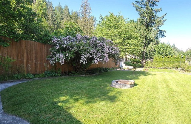 Studio cabin for 1-4 by Chilliwack River