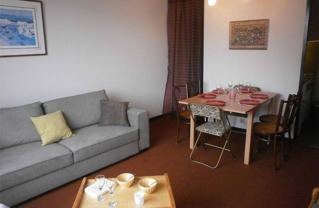 Studio cabin for 6, balcony, equipped kitchen