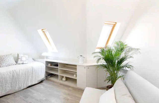 Studio Calme et Idéalement Situé