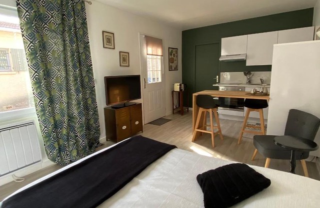 Studio climatisé dans un ancien domaine viticole