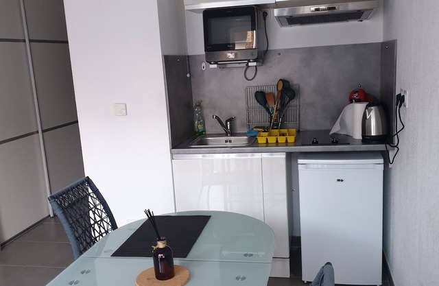 Studio Dans Résidence Récente