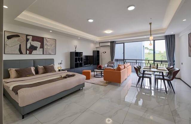 Studio Deluxe apartment at Oasis Park.