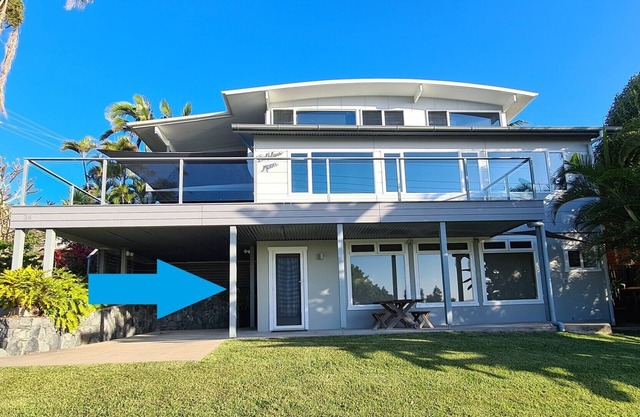 Studio-Dolphin's Moon on Pollack