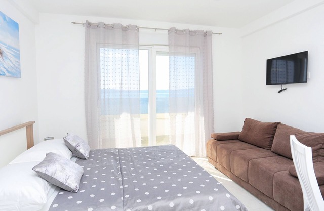 Studio flat near beach Živogošće - Porat, Makarska (AS-18150-a)