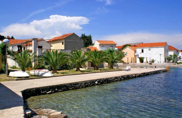 Studio flat with terrace Drače, Pelješac (AS-10126-b)