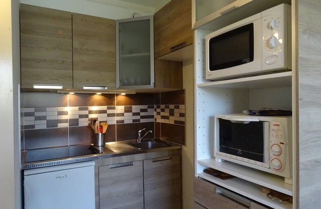 Studio for 4 near the slopes with balcony and parking
