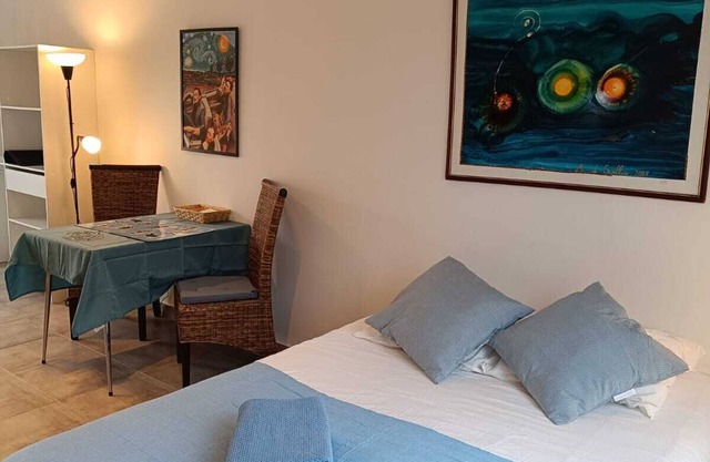 Studio-Loft cosy avec terrasse & Wi-Fi – proche Cévennes