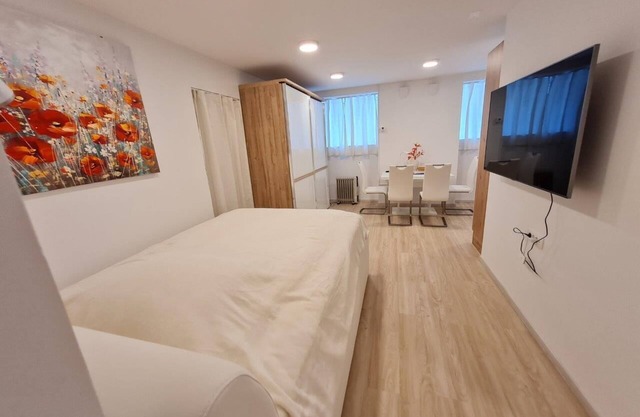 Studio Gea2 Tour As/Cozy, bright studio, real double-bed, free WiFi