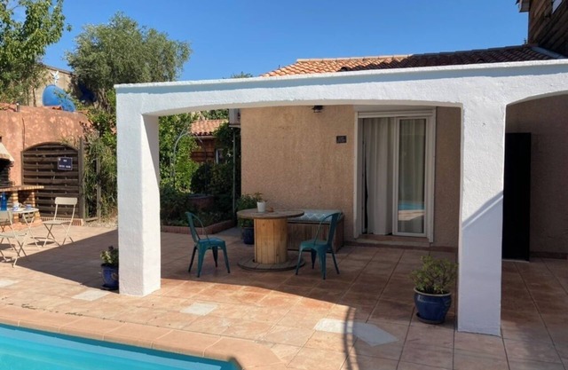Studio Indépendant Avec Piscine et Terrasse - Cigales and the City