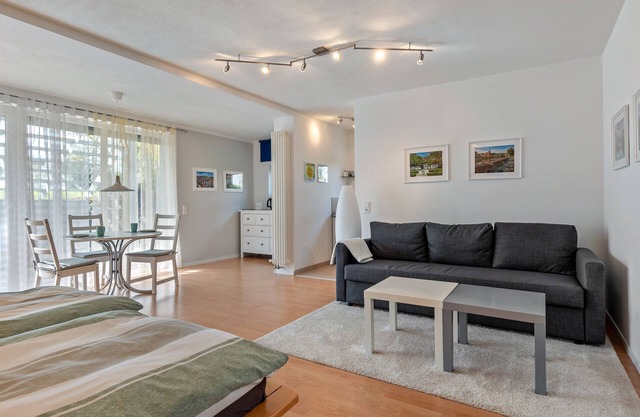 Studio 'Jagst' with Shared Terrace and Wi-Fi