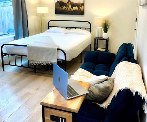 Studio Modern luxe apartment