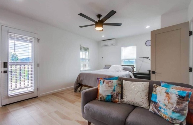 Studio near San Diego attraction with amazing views- 10 min from