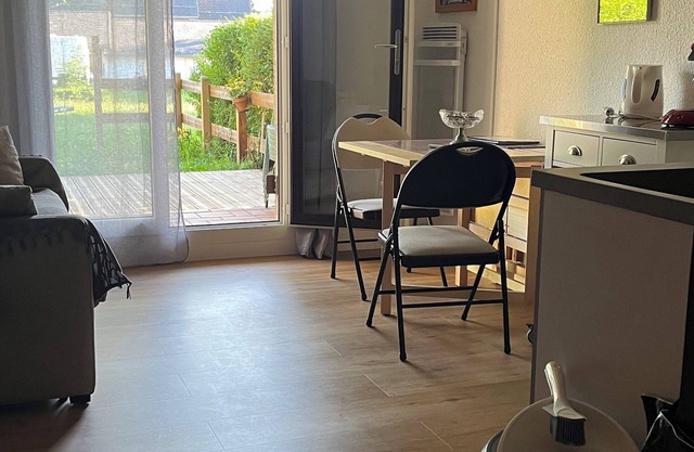 Studio near the center with garden